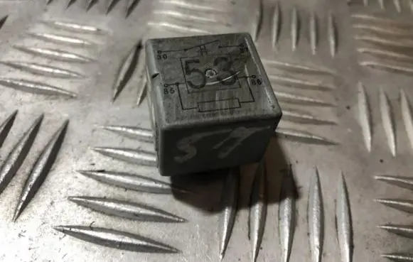 Audi A3 S3 8P Other relay 141951253b 2474