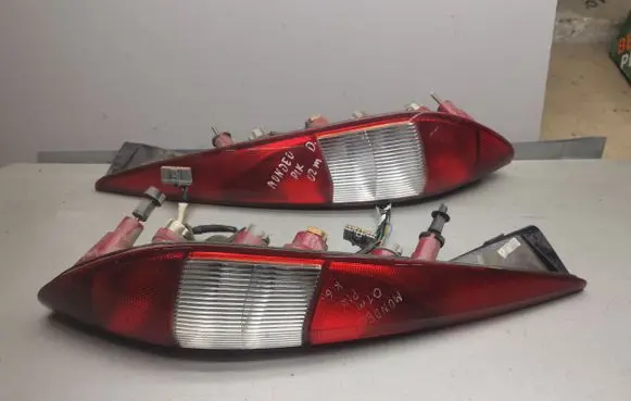 Ford Mondeo Mk III Rear/tail lights set 