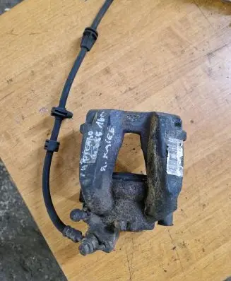 Citroen C4 II Picasso Front brake caliper