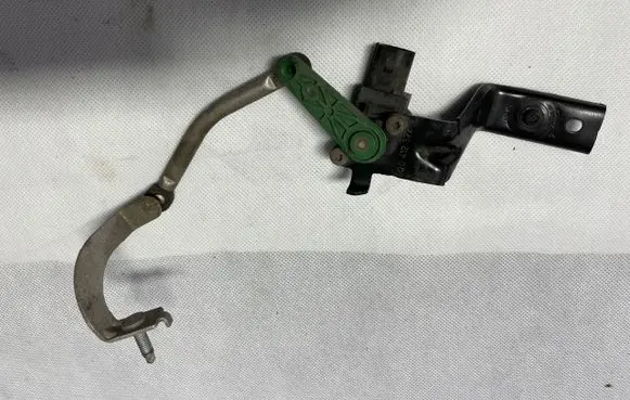 Audi A3 S3 8V Headlight/headlamp level sensor 5Q0412522C