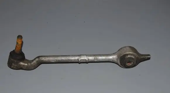BMW 5 E39 Front lower control arm/wishbone 31122341296