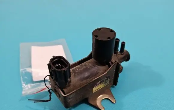 Toyota Corolla E120 E130 Turbo solenoid valve 25819-33010 IMPRK1424654
