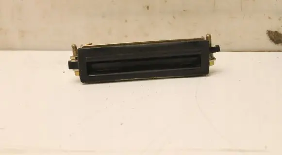 Volkswagen PASSAT B5 Tailgate/trunk/boot exterior handle 3B9827566