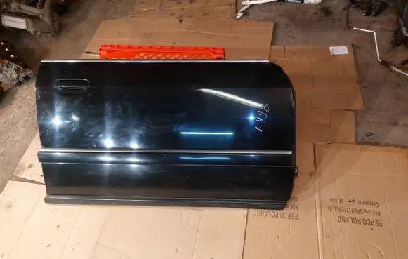 Audi A8 S8 D2 4D Front door