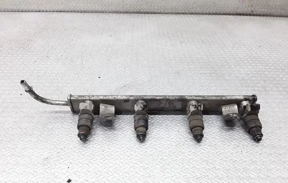 Mitsubishi Colt Fuel injectors set MR988977
