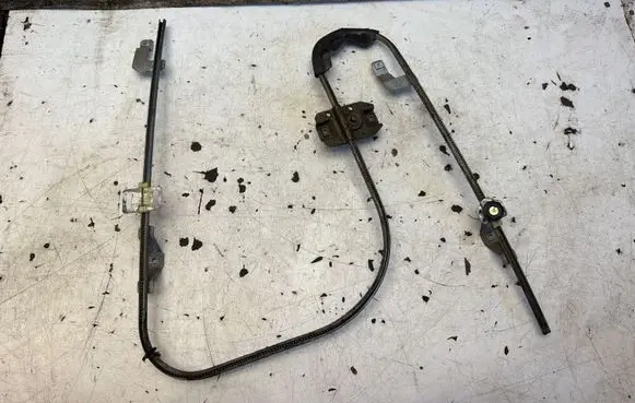 BMW 3 E30 Rear door manual window regulator 098906