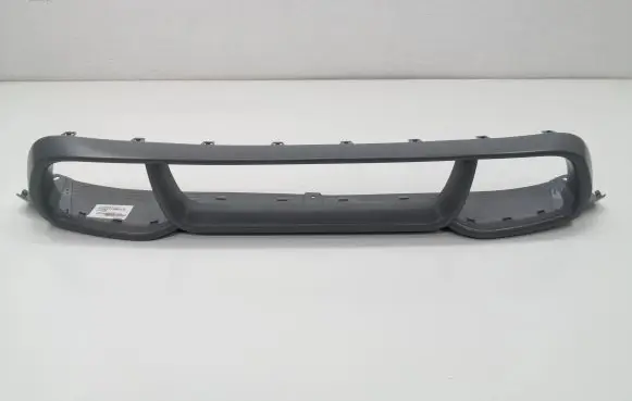 Front bumper lip