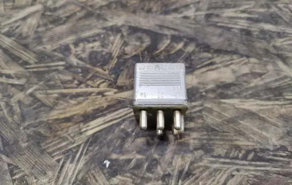 Mercedes-Benz SL R107 Other relay 0015420219