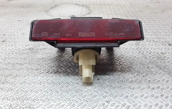 Nissan Primera Third/center stoplight