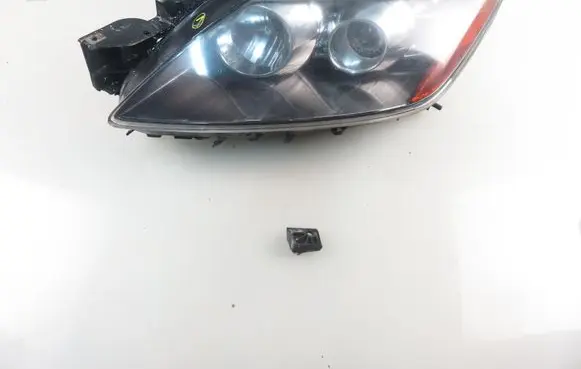 Mazda CX-7 Headlight/headlamp