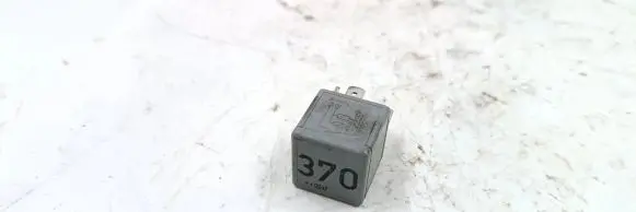 Audi A6 S6 C5 4B Other relay 8d0951253