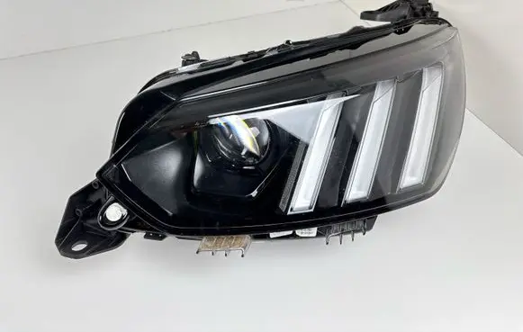 Peugeot 208 Headlight/headlamp 9850177380