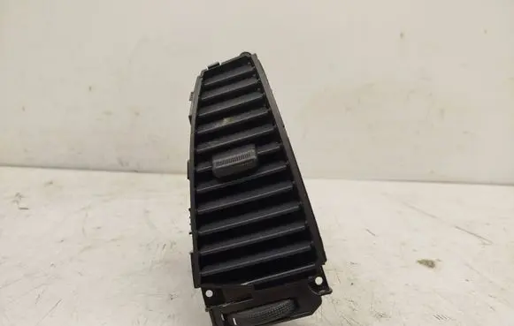 Hyundai i20 (PB PBT) Dash center air vent grill 974101J000