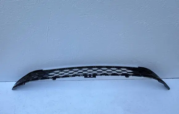 Volkswagen Multivan T7 Front bumper lower grill 7T0853678B