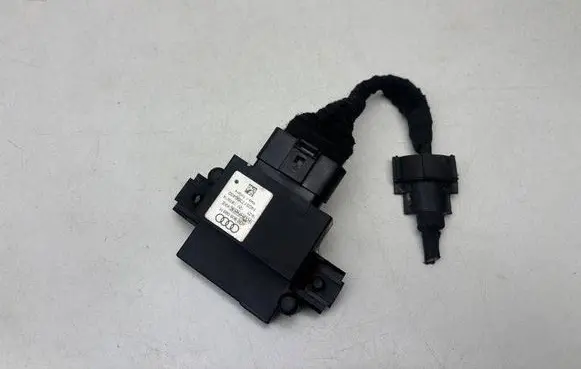 Audi A4 S4 B8 8K Fuel injection pump control unit/module 4G0906093H