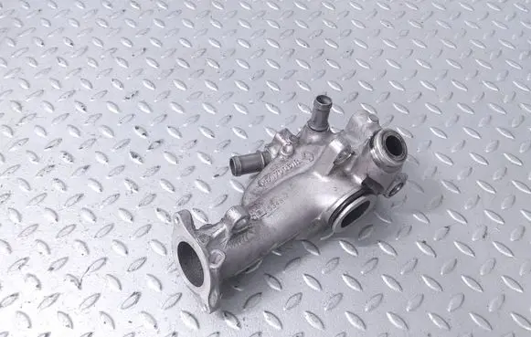 Mercedes-Benz A W177 EGR valve line/pipe/hose 147170061R