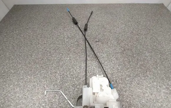 Subaru Outback Front door lock