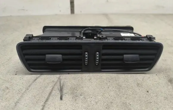 Volkswagen PASSAT B7 Dashboard side air vent grill/cover trim 3AB819728A