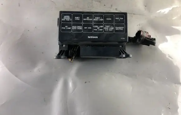 Nissan Patrol Y61 Fuse box set VC060