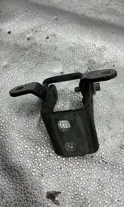 Opel Insignia A Rear door lower hinge A046574 3260