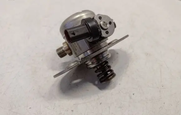 BMW X3 G01 Fuel injection high pressure pump 13517642466 13518621084