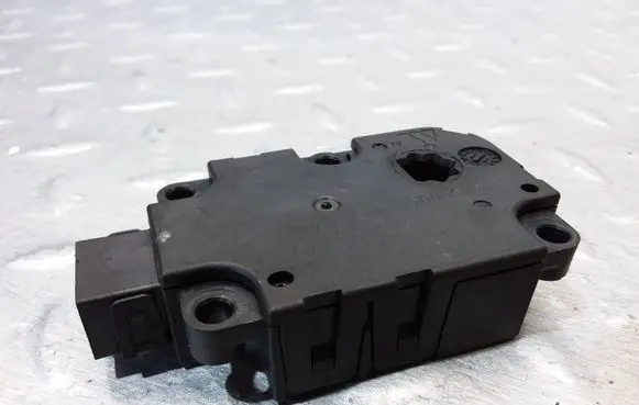 Audi A6 C7 Air flap motor/actuator CZ1139300855 ZBAT0045D07