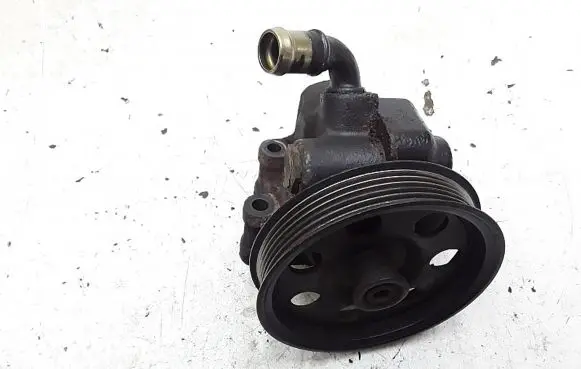 Ford Focus Power steering pump xs4e3a733ac