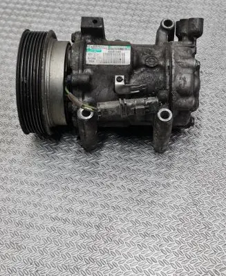 Renault Clio III Air conditioning (A/C) compressor (pump) 8200819568 06893407762