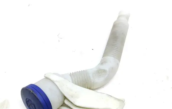 Peugeot 208 II Window washer liquid tank fill tube 312837502