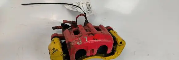 Mitsubishi Pajero Front brake caliper