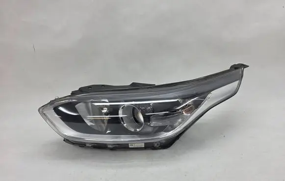 KIA Ceed Headlight/headlamp 92101J7050