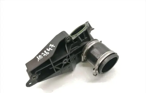 Ford Focus Air intake hose/pipe 1060231S01