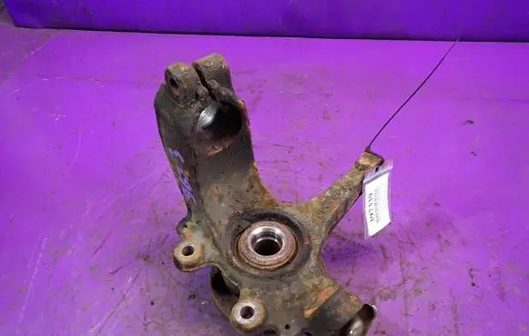 Ford Focus C-MAX Front wheel hub spindle knuckle