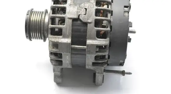 Volkswagen Golf VI Generator/alternator 03L903024F