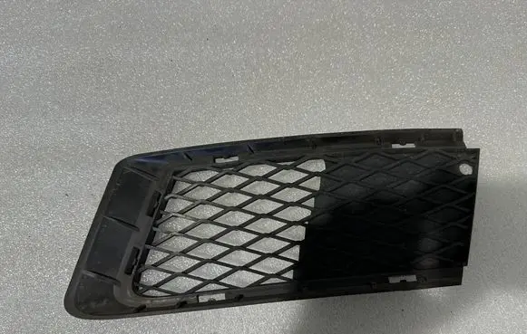 BMW 3 E92 E93 Front bumper lower grill 51117154719 15857711