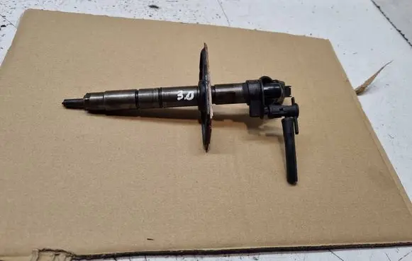 Volkswagen Touareg I Fuel injector 059130277AR 0445116015