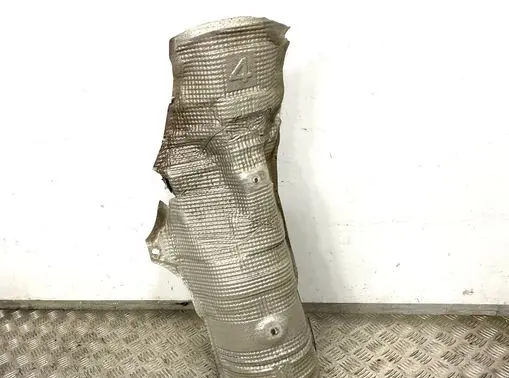 Toyota Avensis T270 Exhaust heat shield