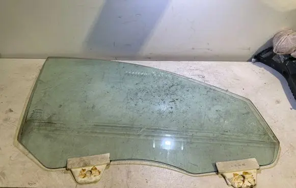 Jeep Grand Cherokee Front door window glass four-door 43R001934 E000001 CPNC0009