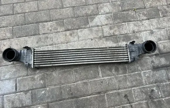 Mercedes-Benz CLS C219 Intercooler radiator A2115003902
