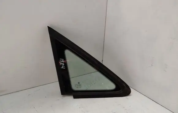 Volkswagen Touran I Front triangle window/glass