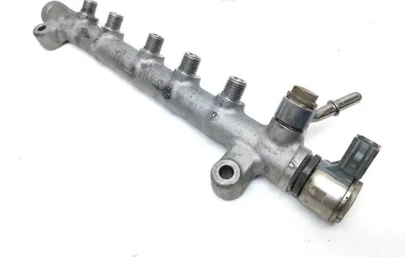 Volvo S90, V90 Fuel main line pipe 31303612
