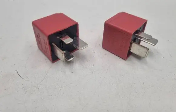 Mercedes-Benz C W205 Other relay A0009821923 0009821923 V23136C31X88