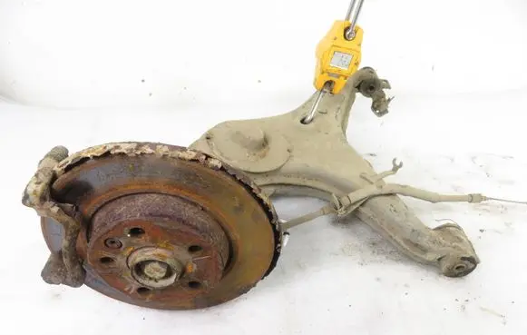 Volkswagen Transporter - Caravelle T4 Rear wheel hub spindle/knuckle 