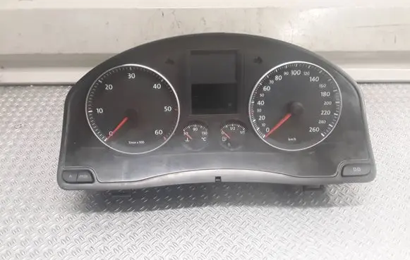 Volkswagen Golf V Speedometer (instrument cluster) 1K0920864B
