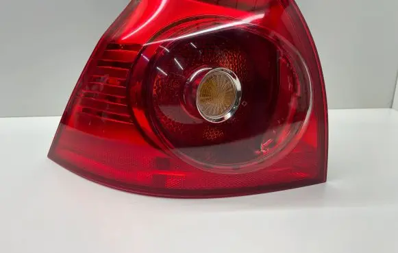 Volkswagen Golf V Rear/tail lights 1K6945095AA