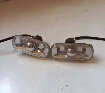 Audi A6 S6 C6 4F Front fender indicator light 8E0949127