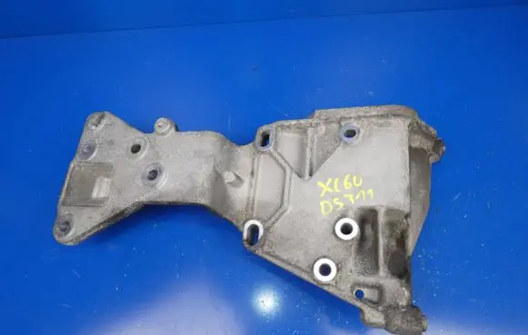 Volvo XC60 Generator/alternator bracket 31316673