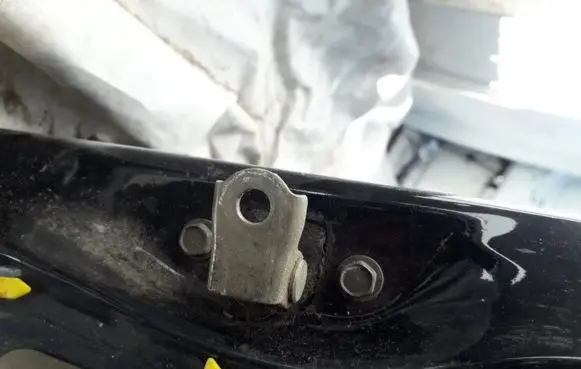 Nissan Almera N16 Front door check strap stopper 