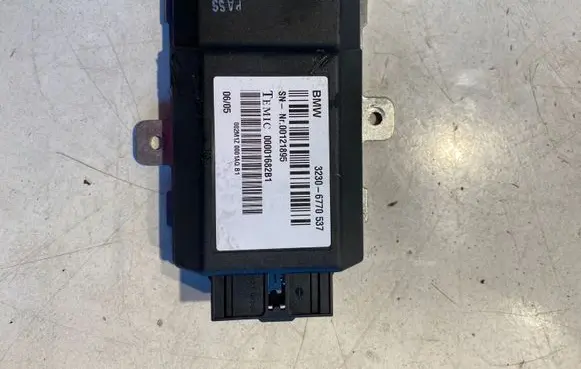 BMW 7 E65 E66 Steering rack control module 32306770537 00121895 00001682B1
