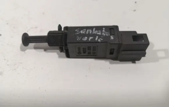 Clutch pedal sensor